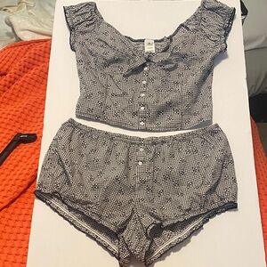 Pink Frankie's Bikinis Black and White Checkered/ daisy Pajama Set size M